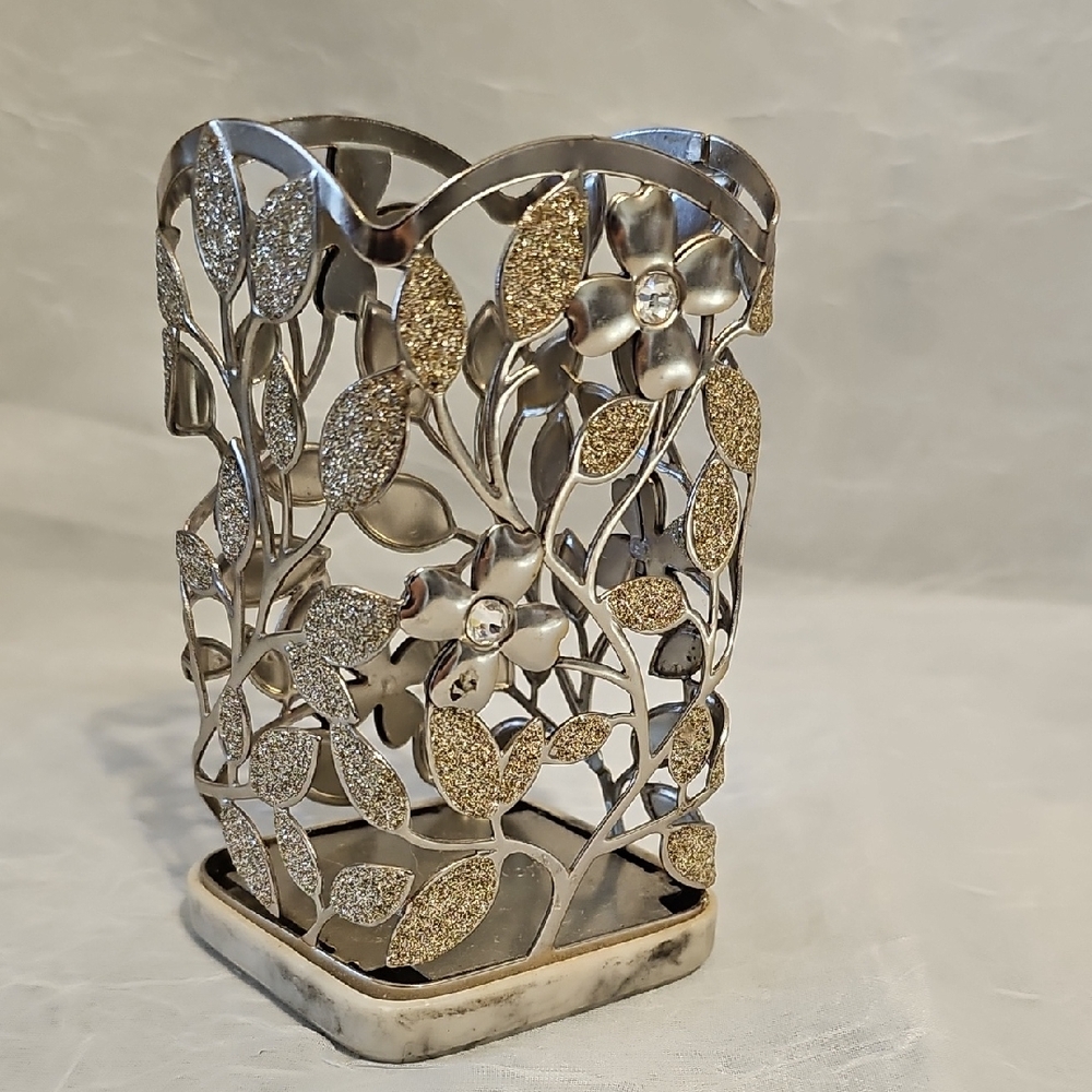 Bed Bath & Beyond Silver and Gold Floral Candle Holder